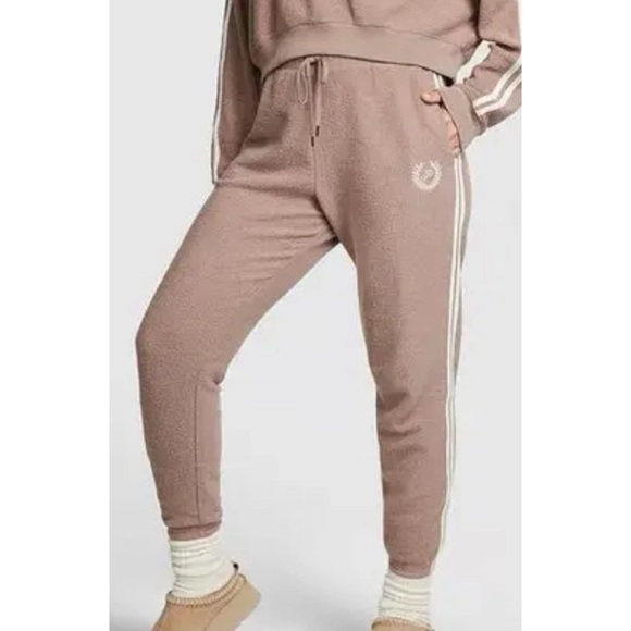 PINK by Victoria's Secret Reverse Fleece Sweatpants Rose - Picture 1 of 16